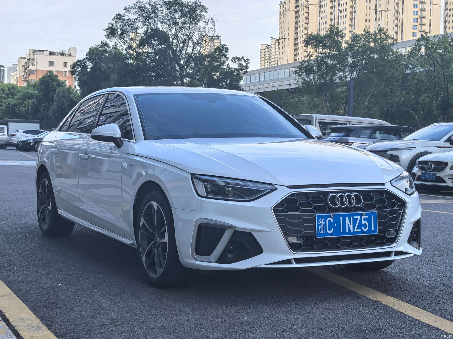 Audi A4L, 2022 3