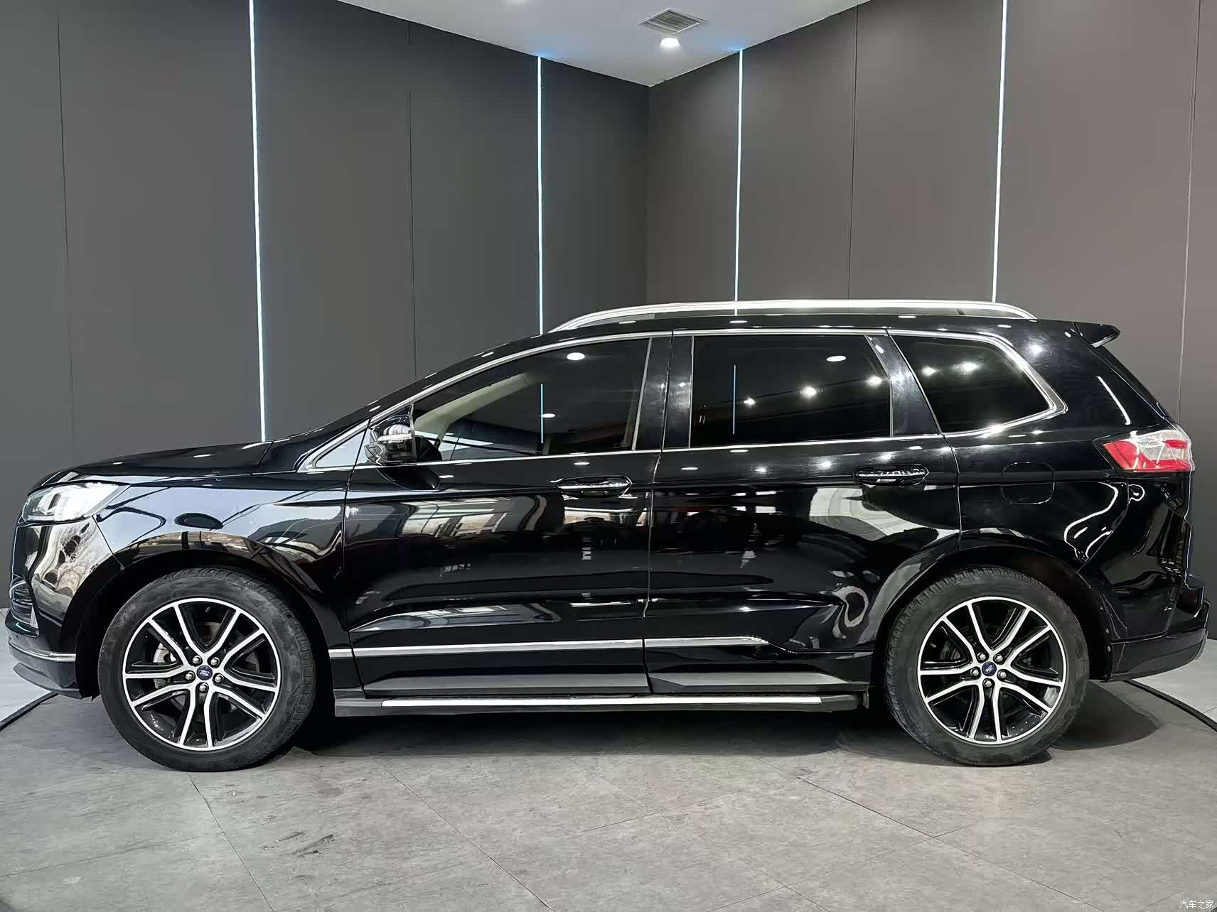 Ford Edge, 2021 4