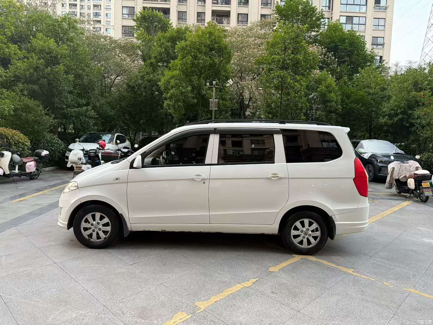 Wuling Hongguang, 2015 3