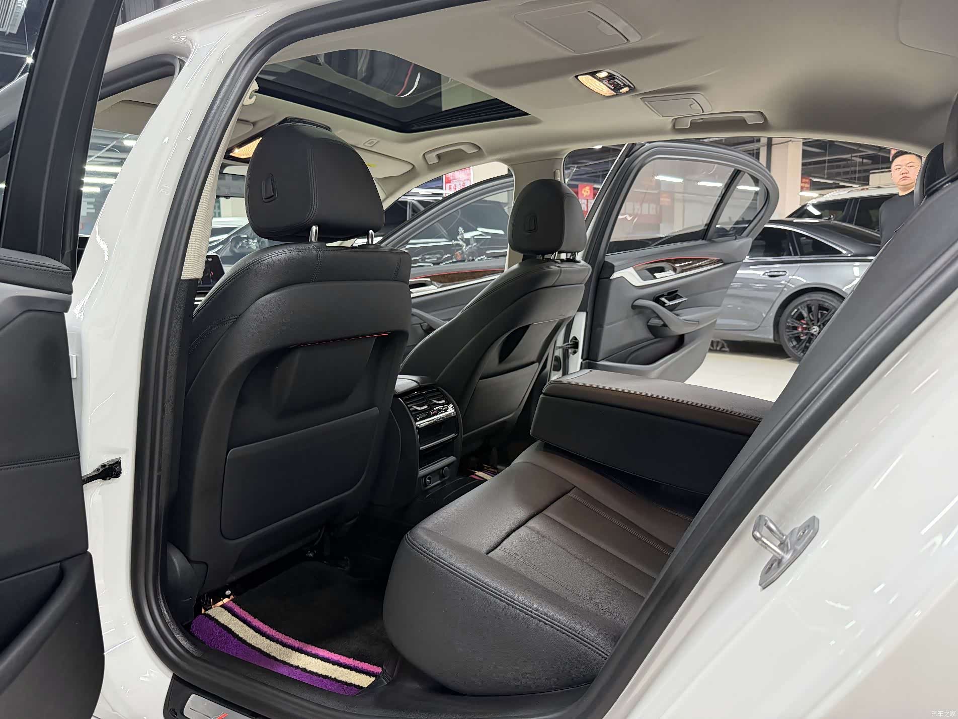 BMW 5 Series, 2018 9
