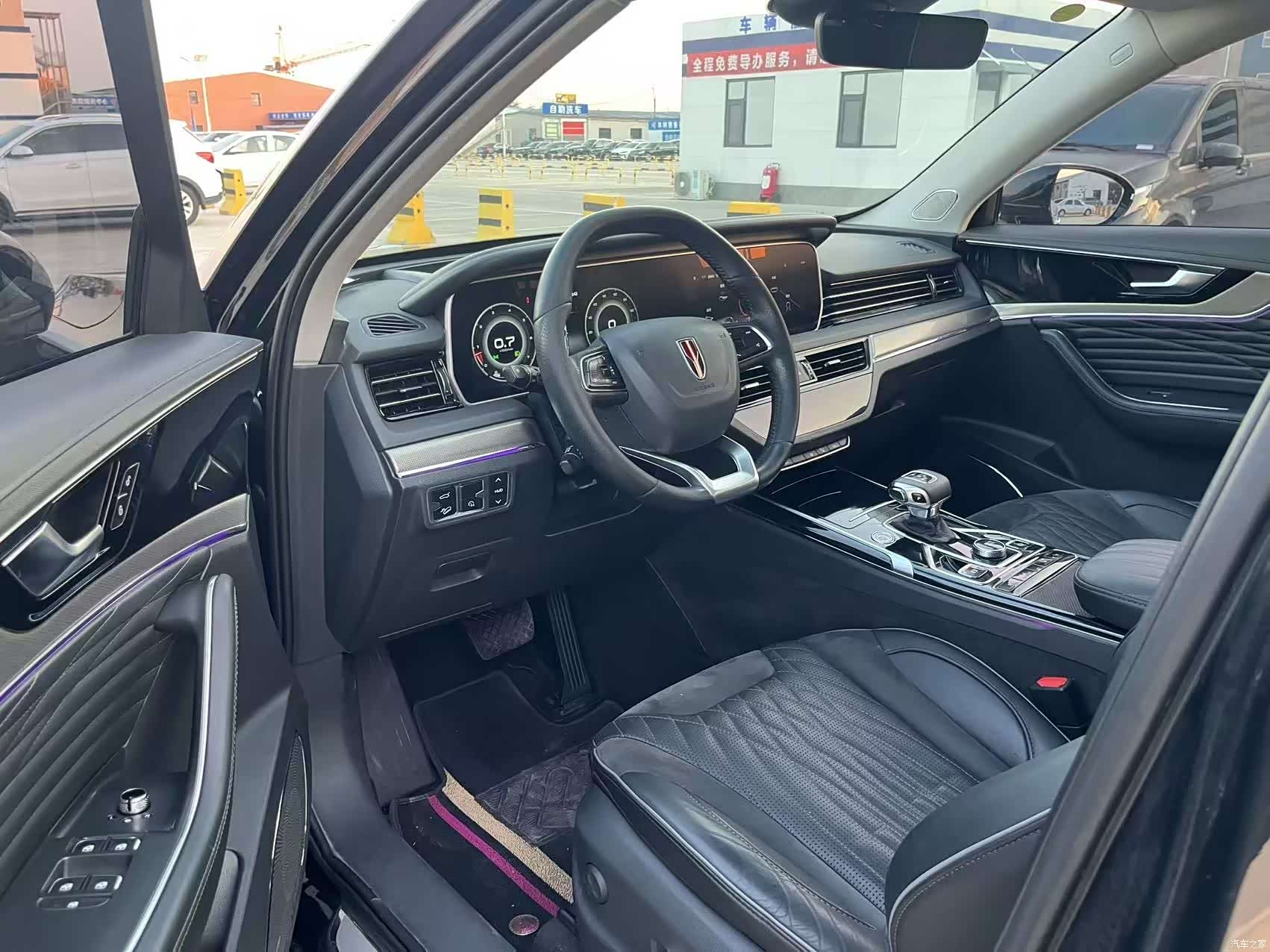 Hongqi HS5, 2022 10