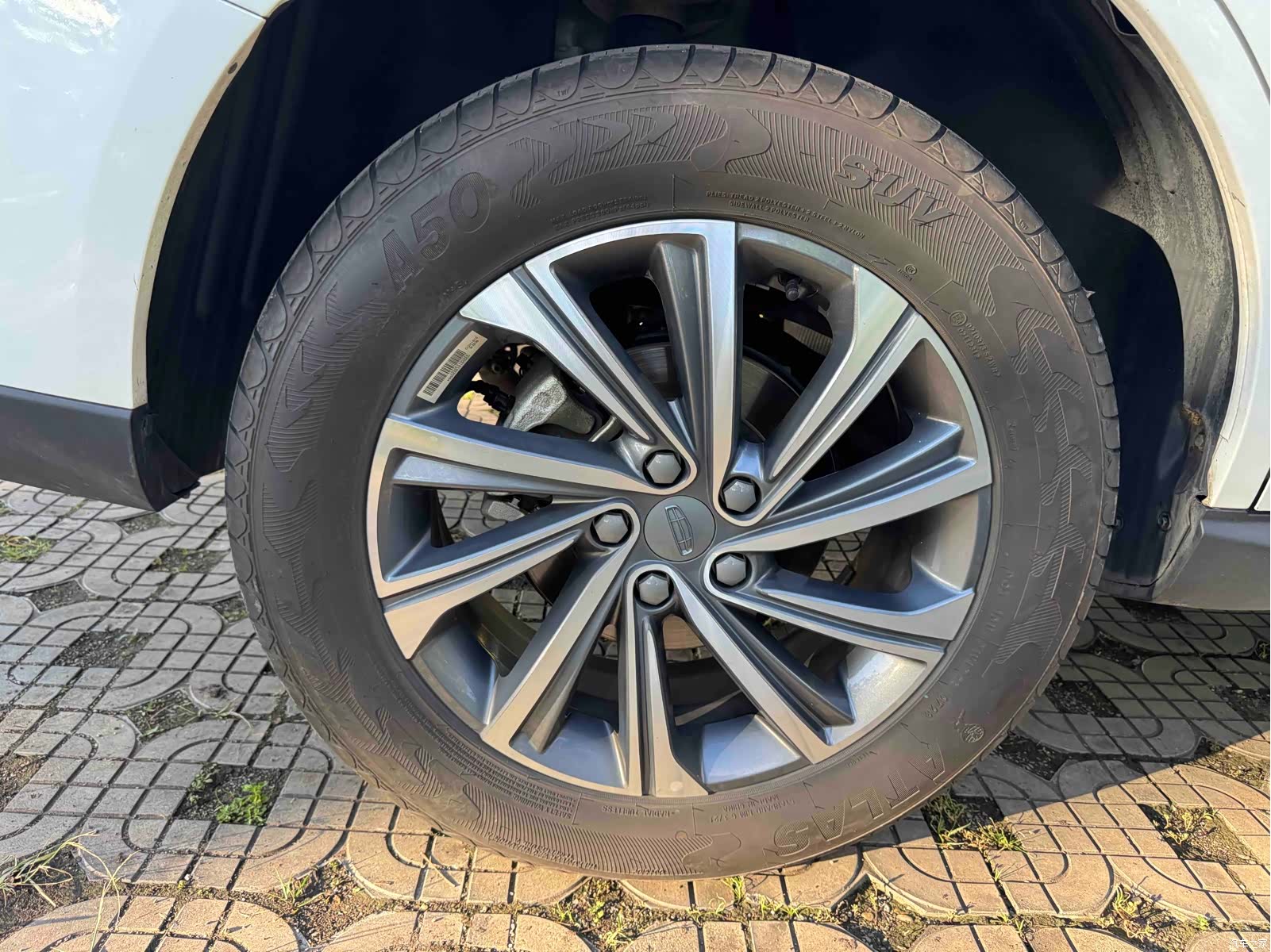 Geely X6, 2023 40