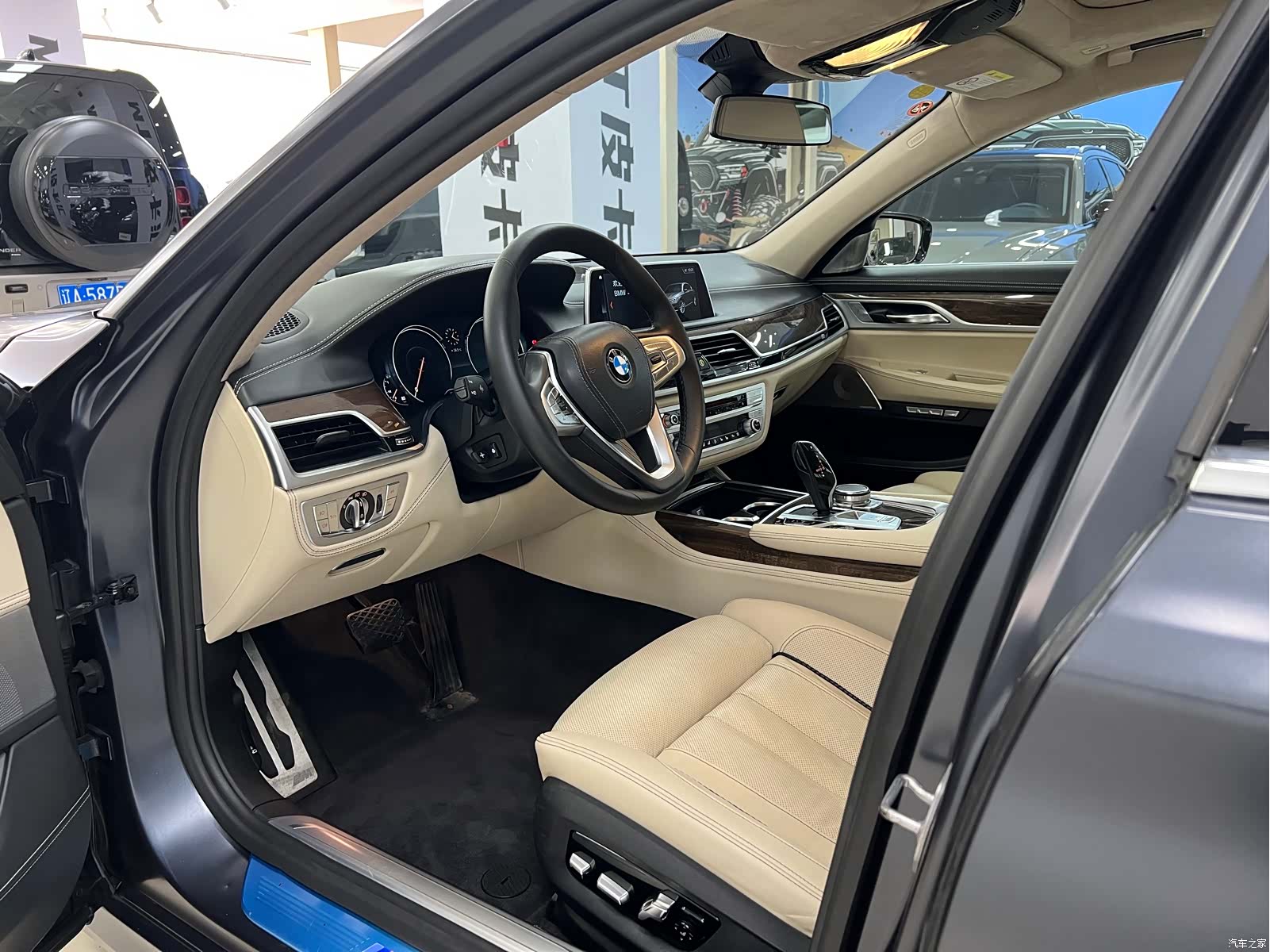 BMW 7 Series, 2018 9