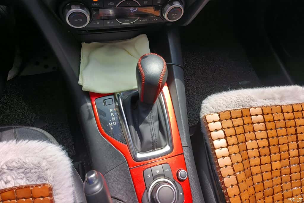 Mazda Mazda3, 2015 16