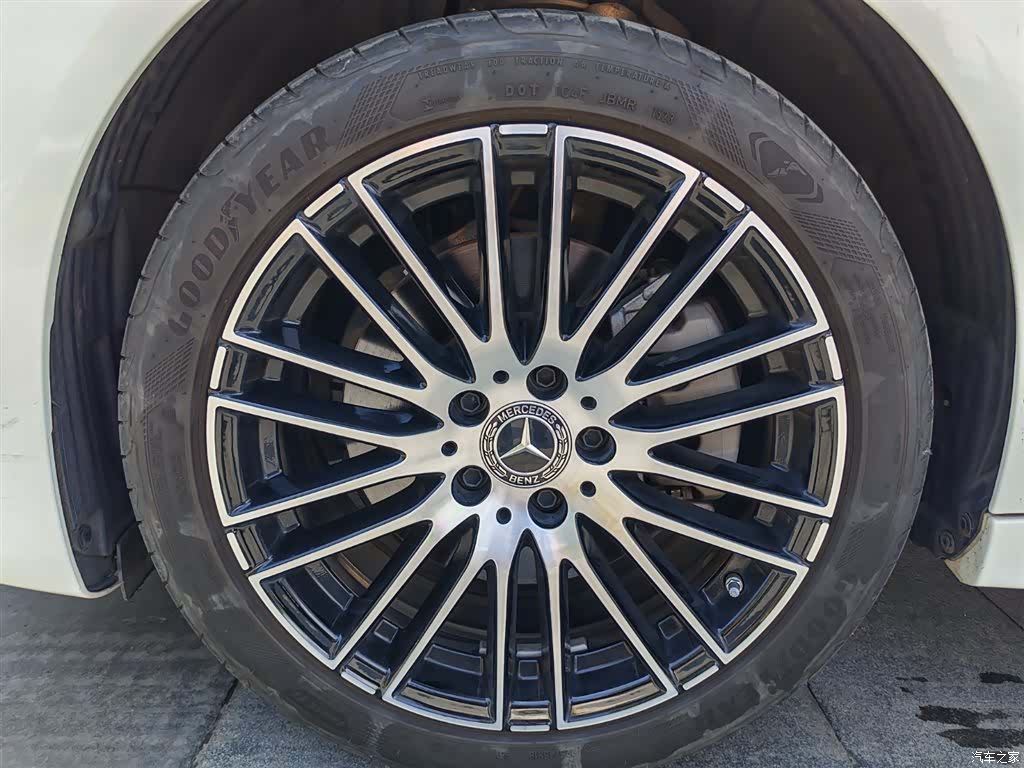 Mercedes-Benz C-Class, 2023 31