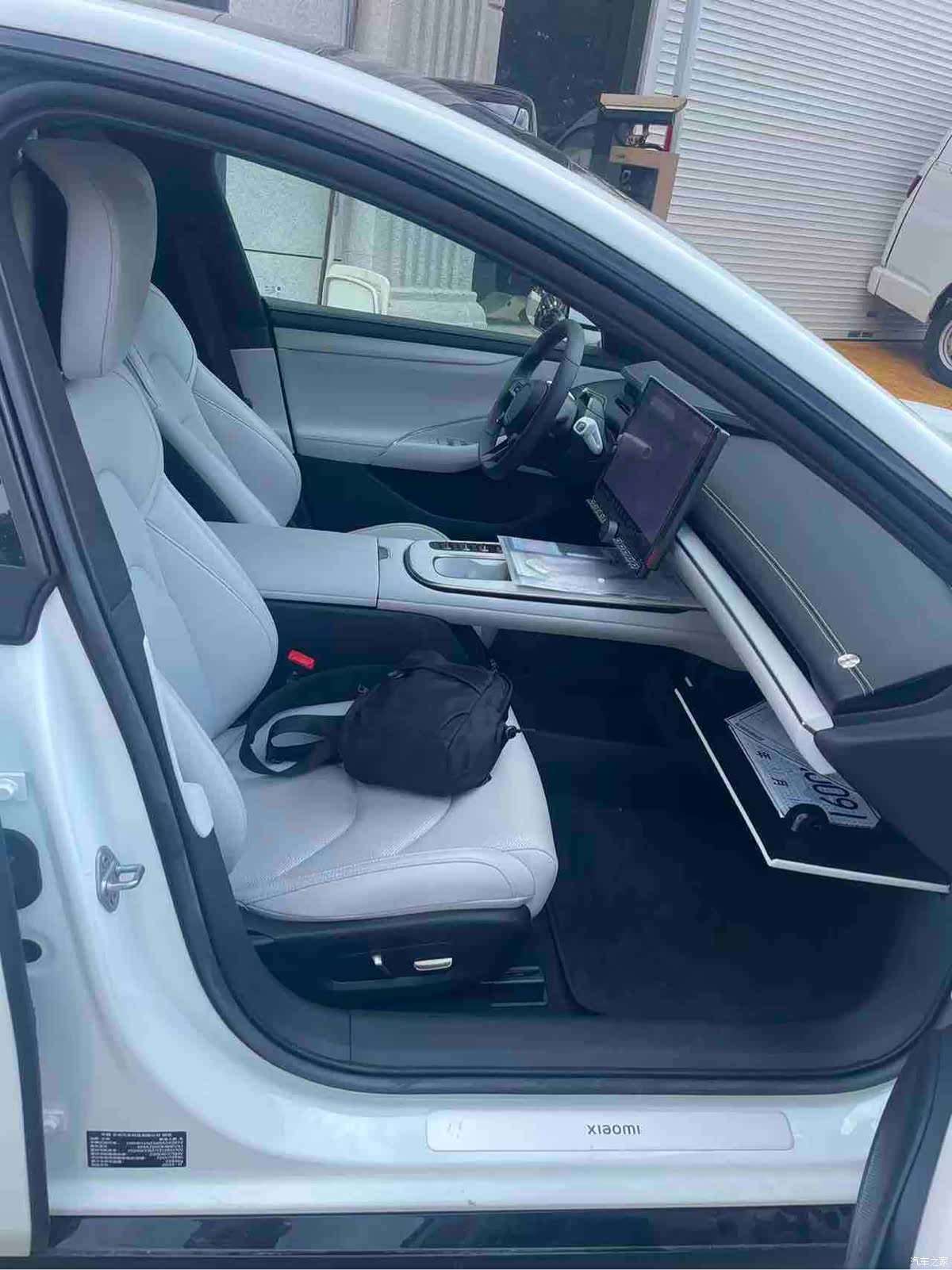 Xiaomi SU7, 2024 10