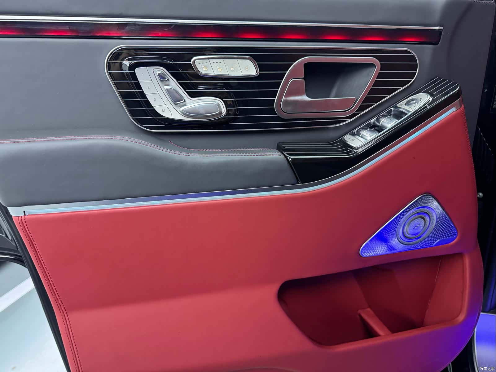 Mercedes-Benz 7, 2021 все фото