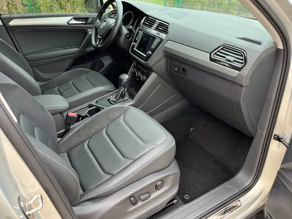 Volkswagen Tiguan L