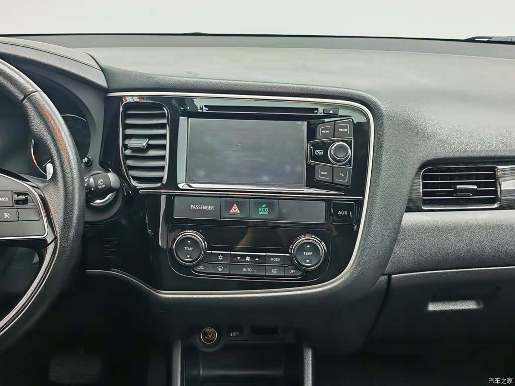 Mitsubishi Outlander, 2016 12