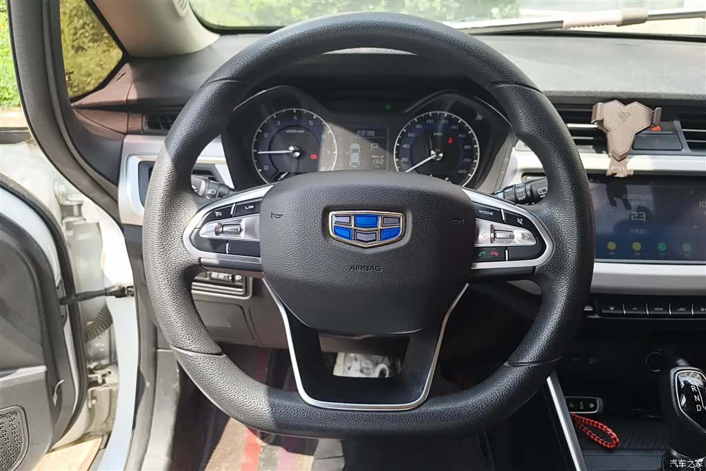 Geely X3, 2020 15
