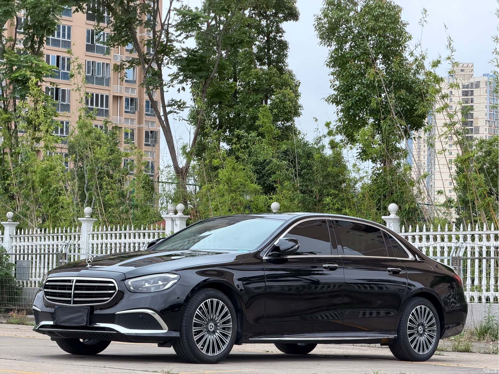 Mercedes-Benz E-Class, 2021 1