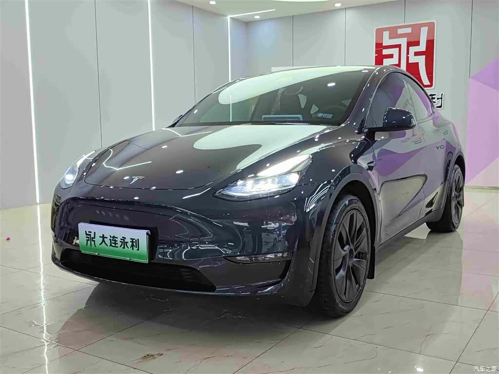 Tesla Model Y, 2025 1