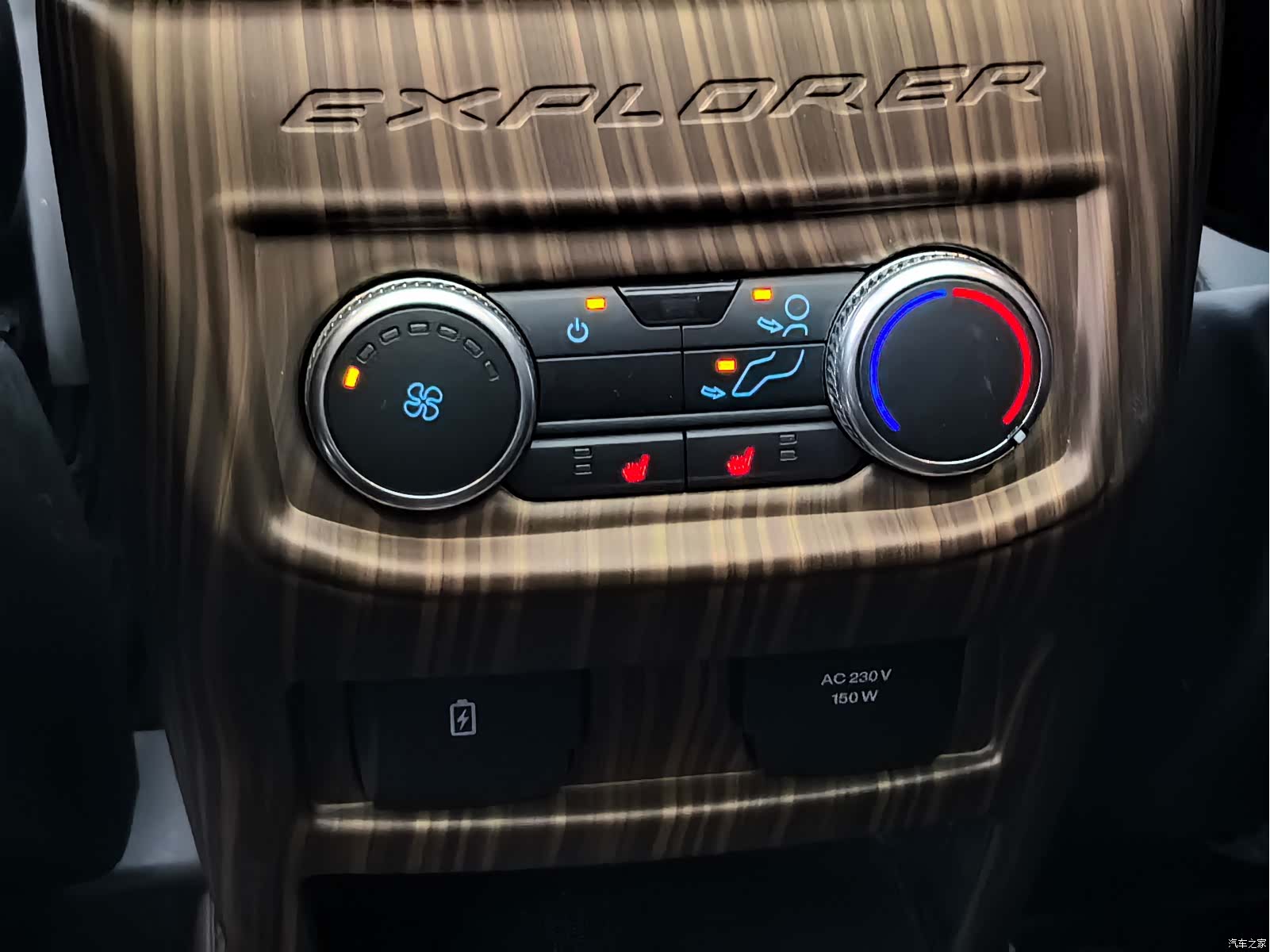 Ford Explorer, 2021 24