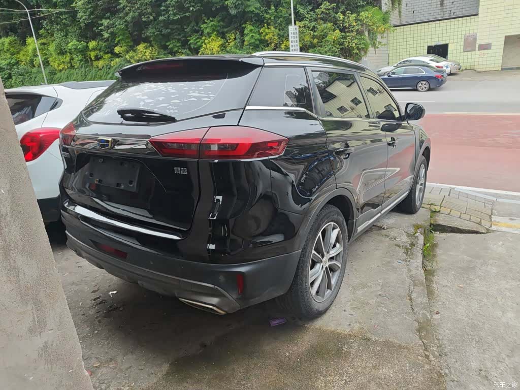 Geely Boyue, 2018 все фото