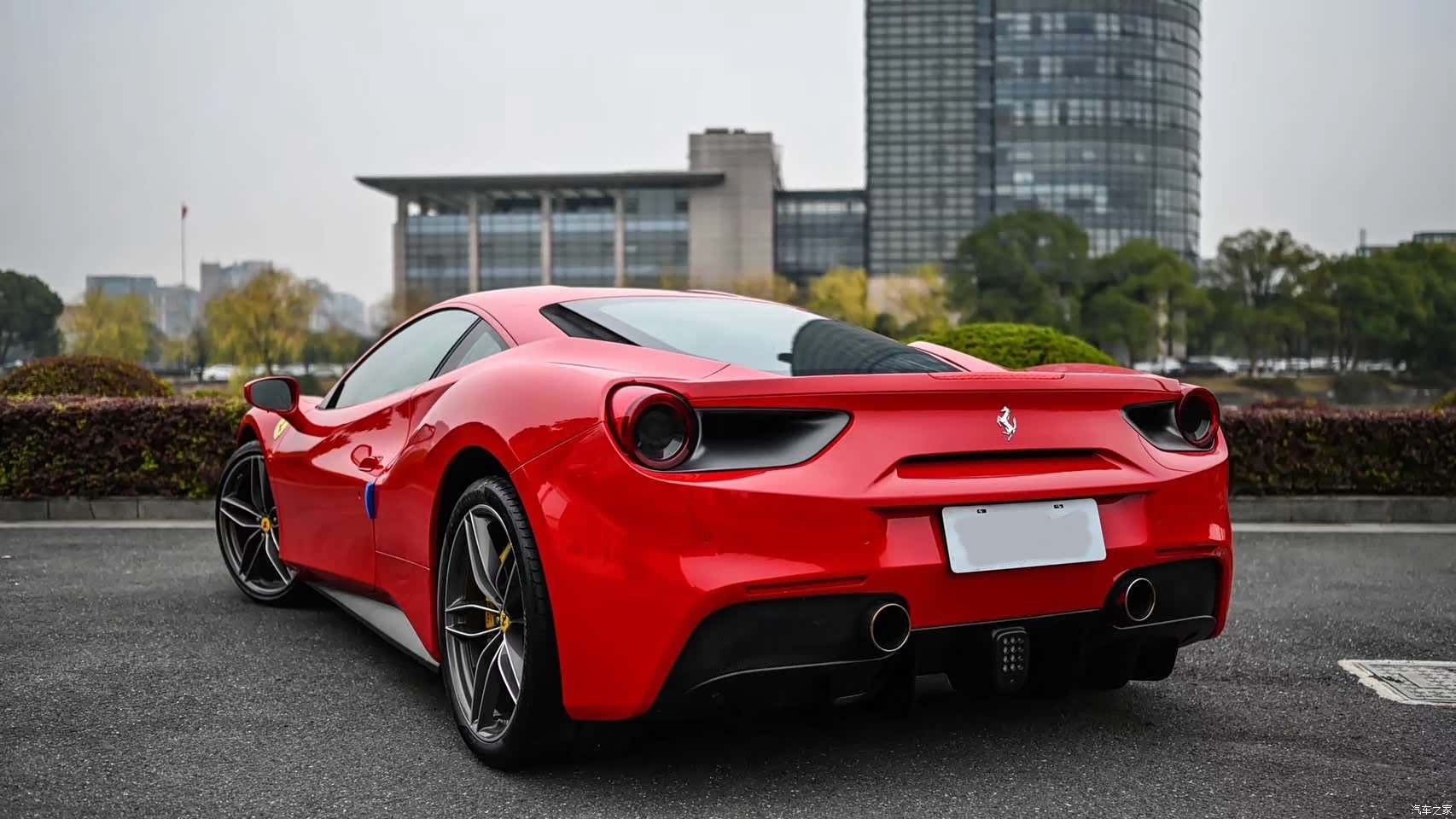 Ferrari 488, 2018 7