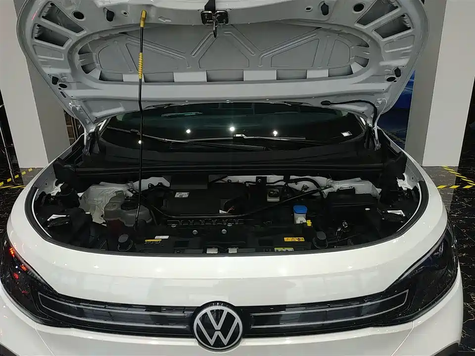 Volkswagen ID.6 CROZZ