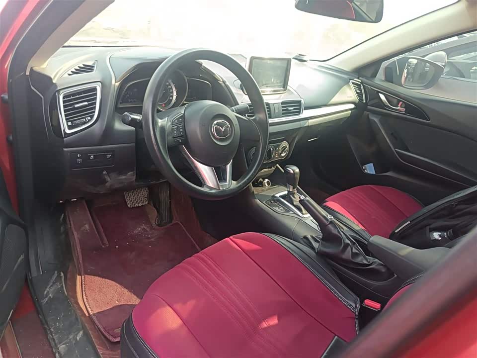 Mazda 3 Angkesaila