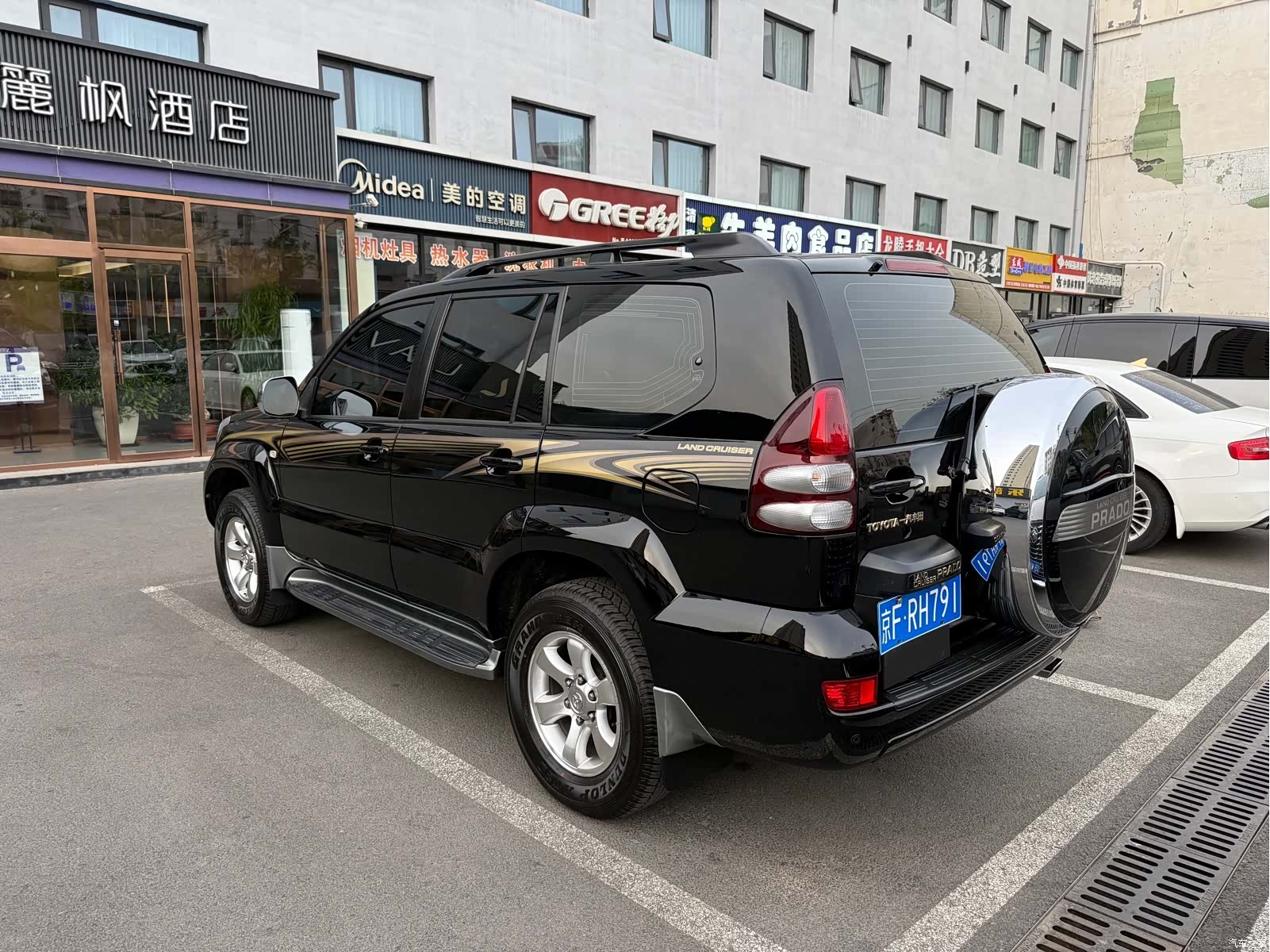 Toyota Prado, 2010 3