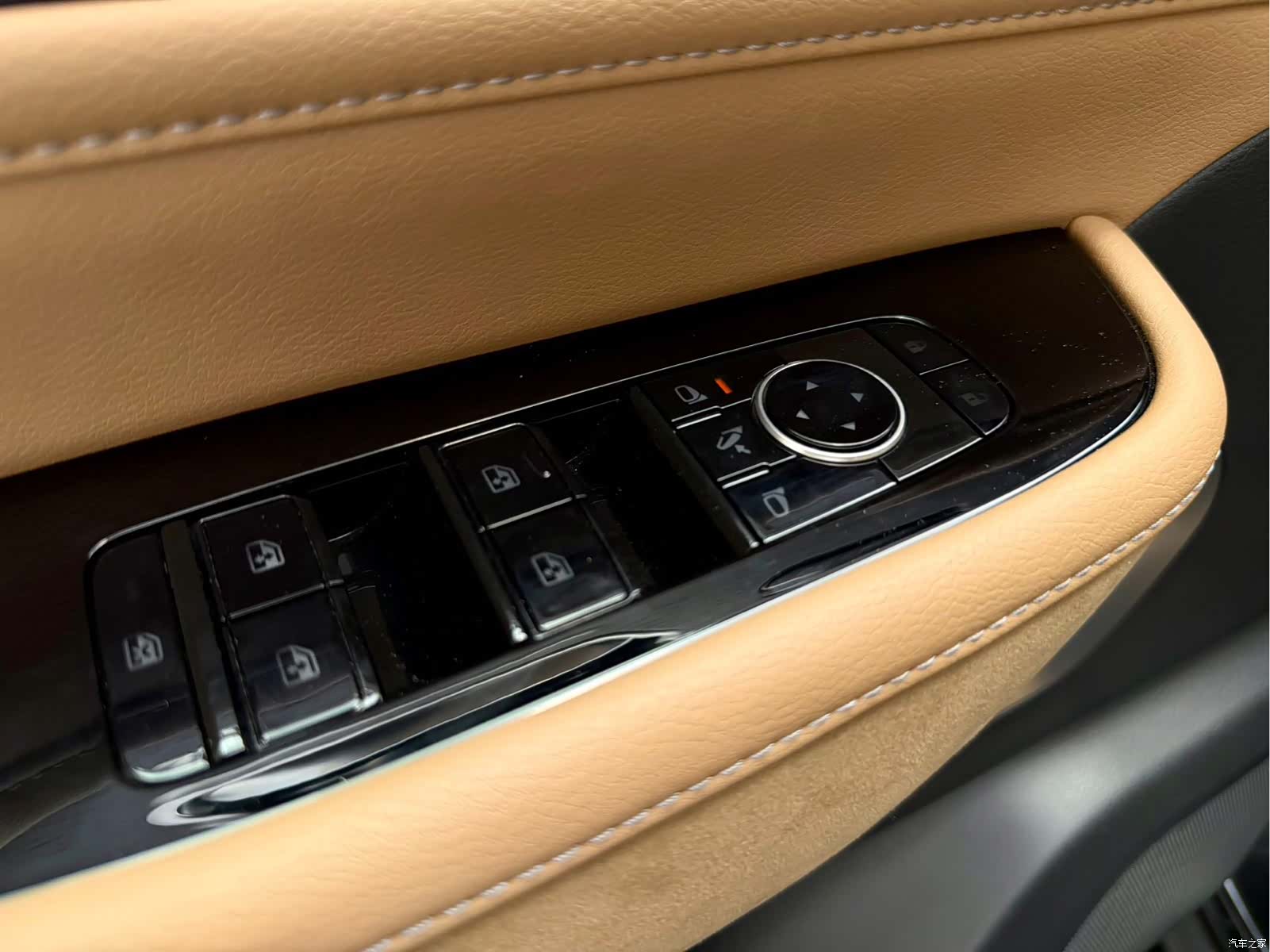 Infiniti QX80, 2025 25