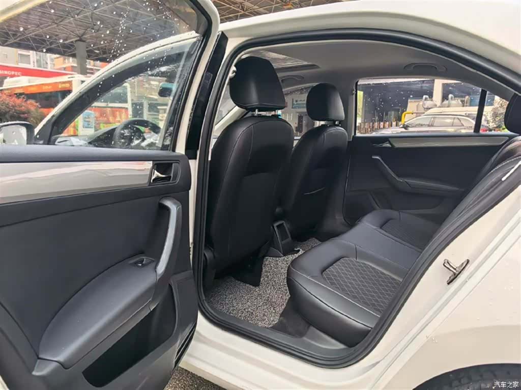 Skoda Rapid, 2018 10
