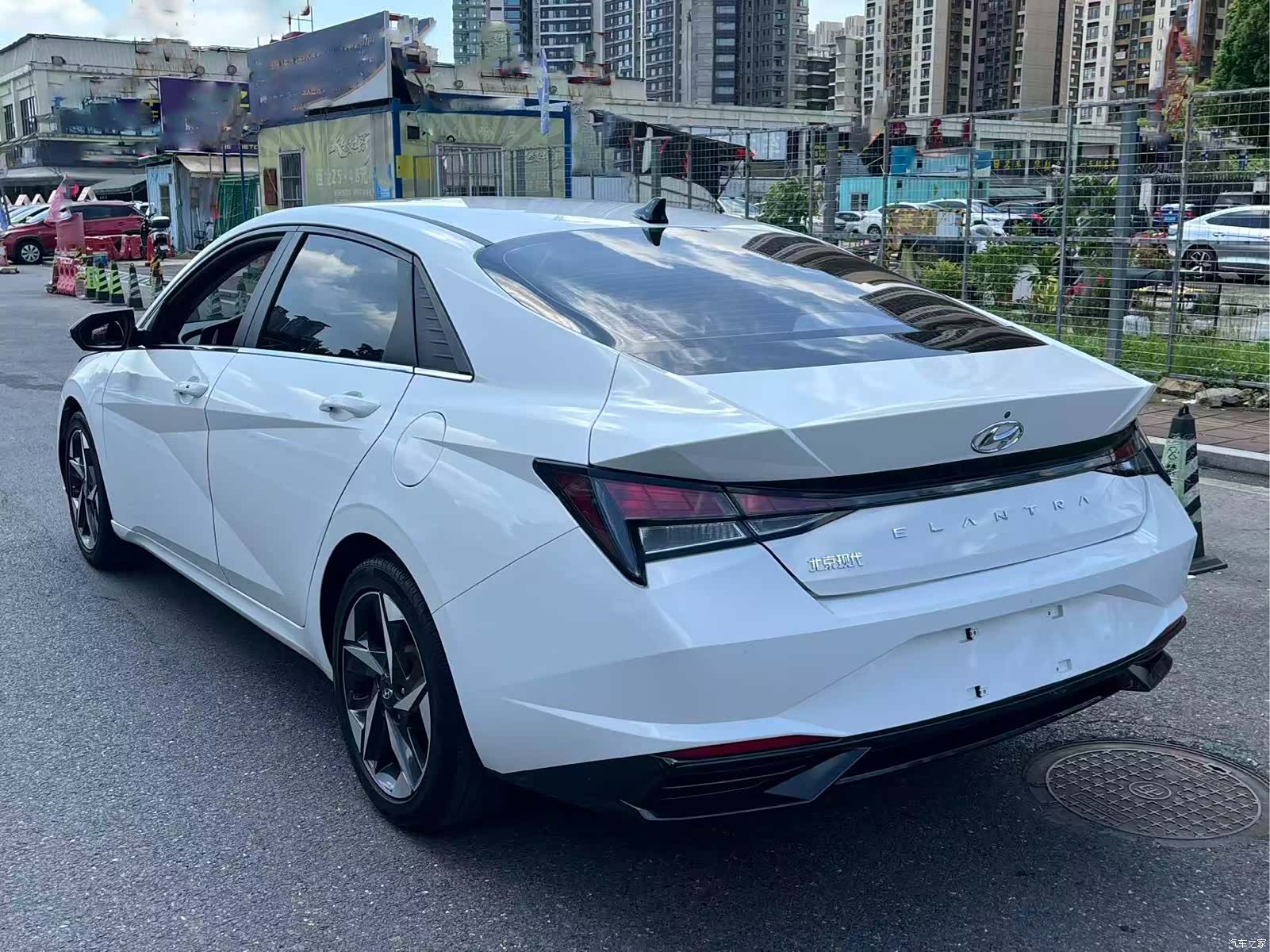 Hyundai Elantra, 2022 2