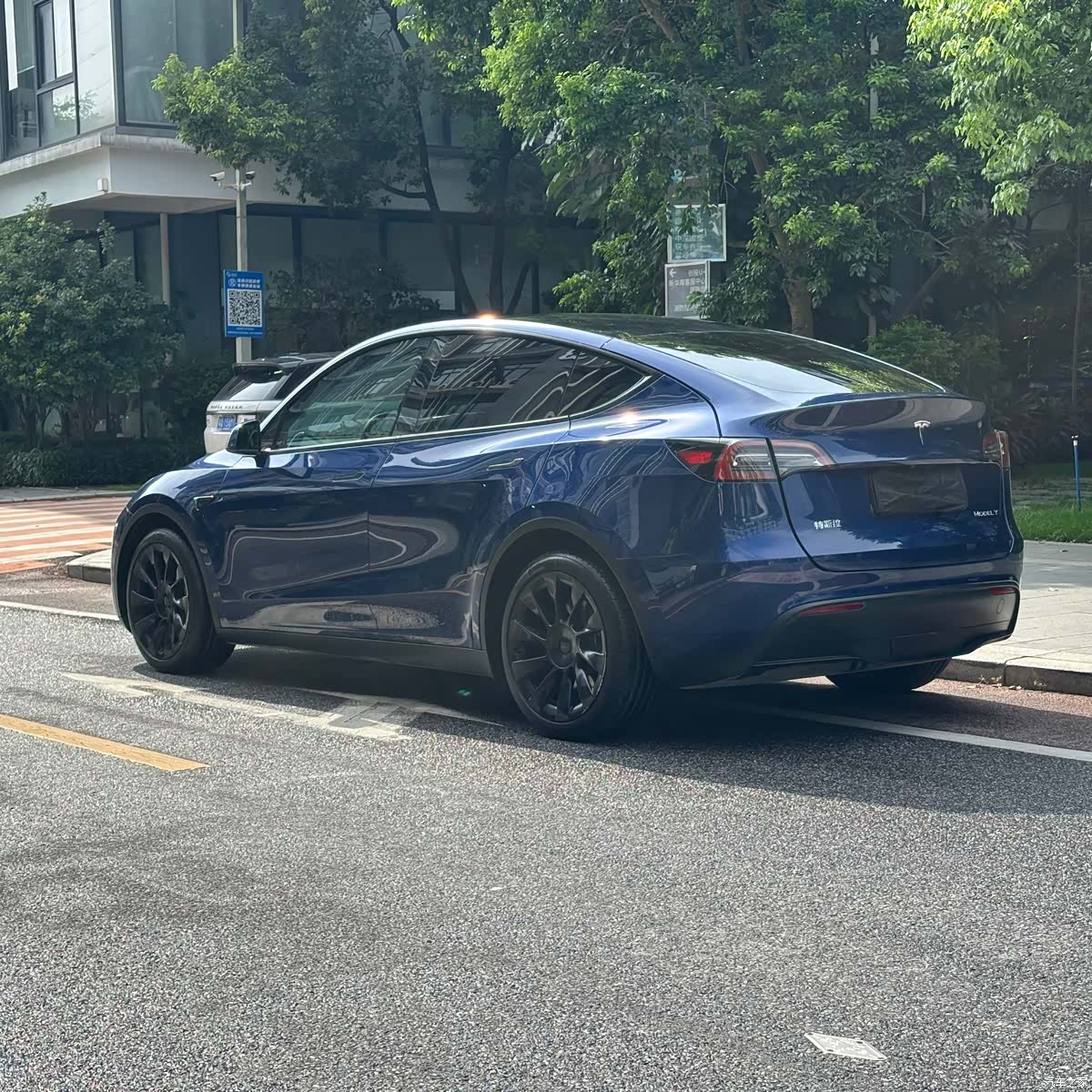 Tesla Model Y, 2021 9