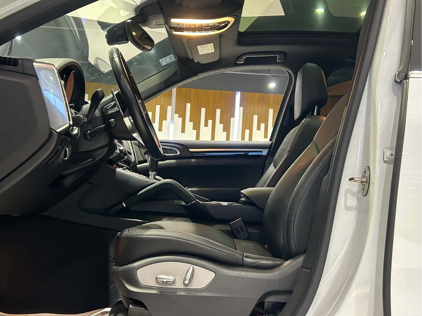 Porsche Cayenne, 2016 11