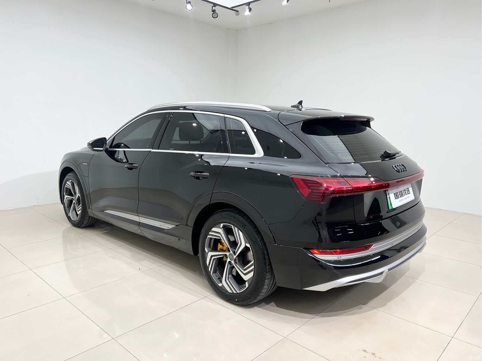 Audi e-tron, 2022 4