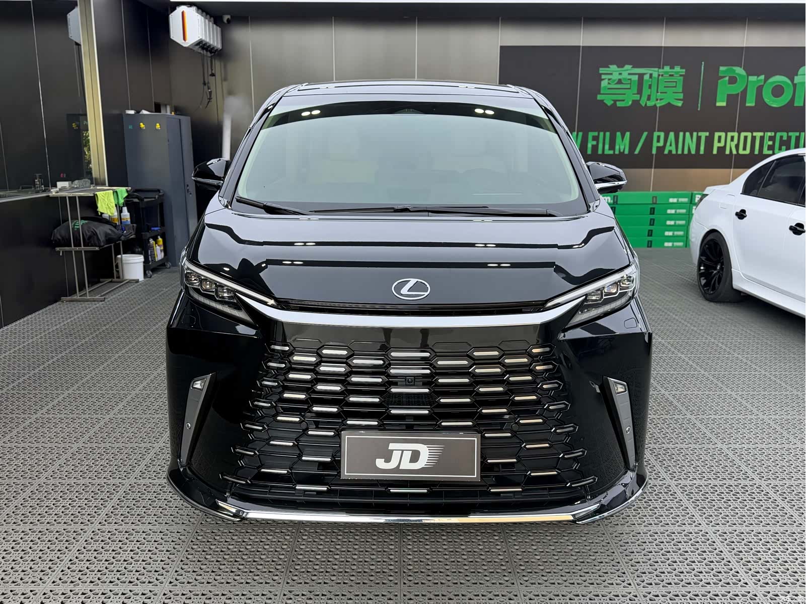 Lexus LM, 2024 2