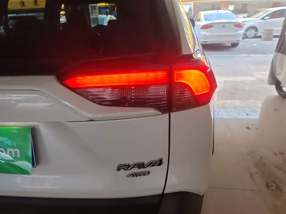 Toyota RAV4 Rongfang
