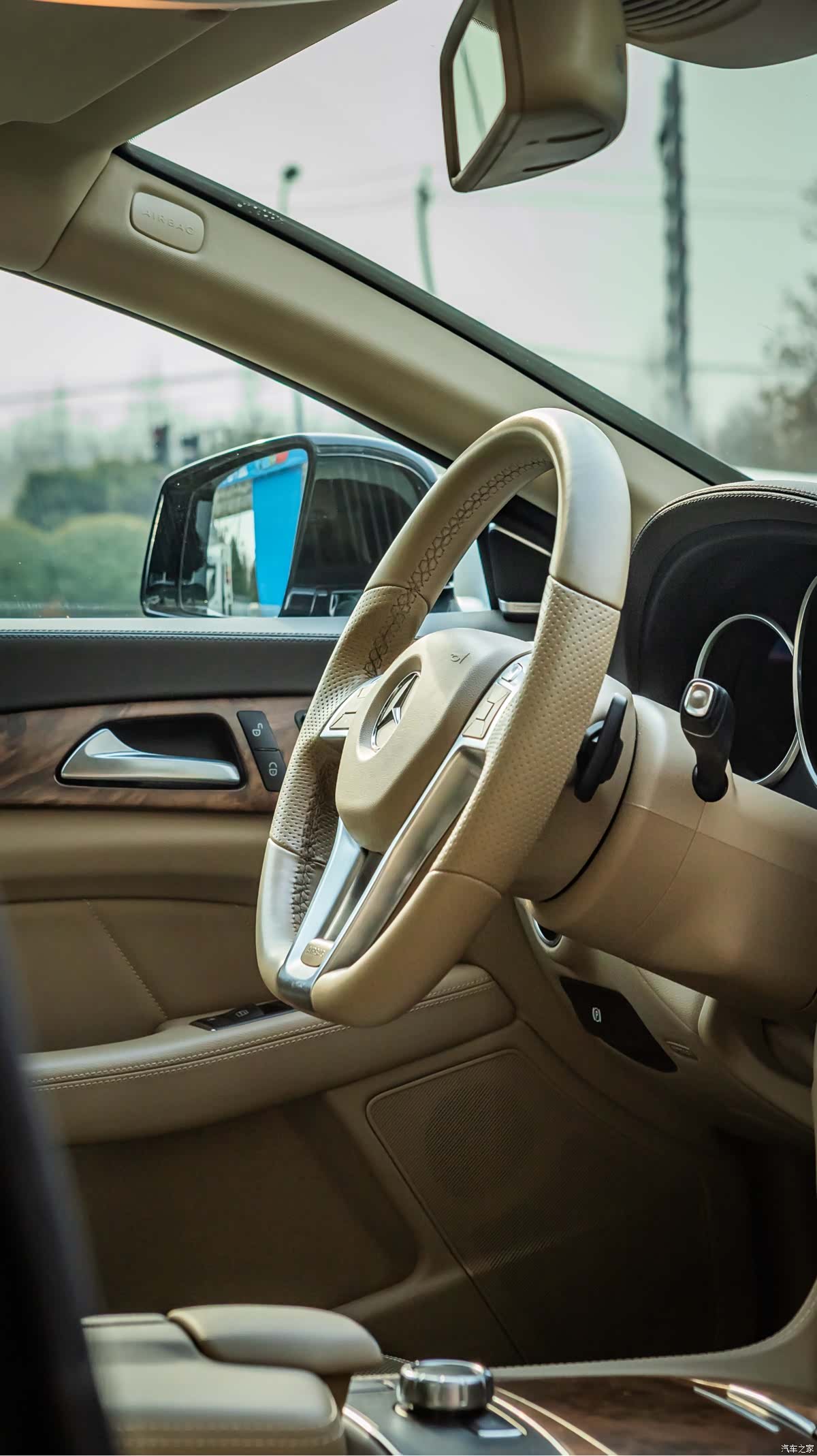 Mercedes-Benz CLS, 2013 9