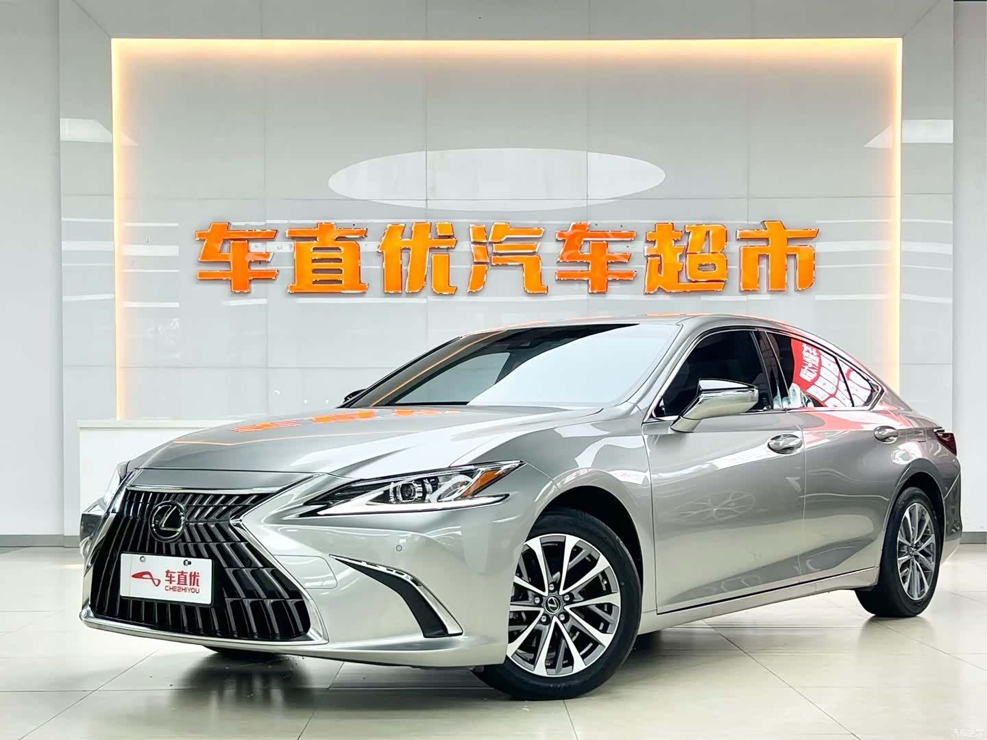 Lexus ES, 2024 1