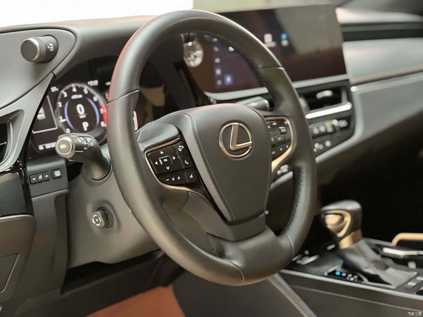 Lexus ES, 2024 7