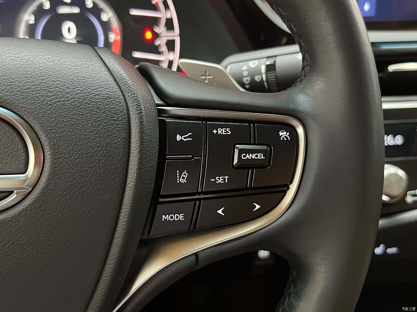 Lexus ES, 2024 22