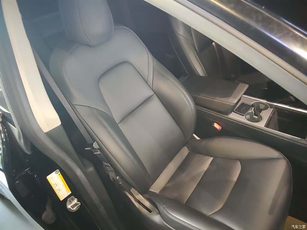 Tesla Model Y, 2022 25
