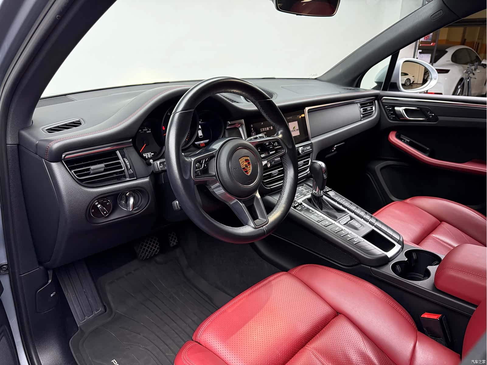 Porsche Macan, 2019 4