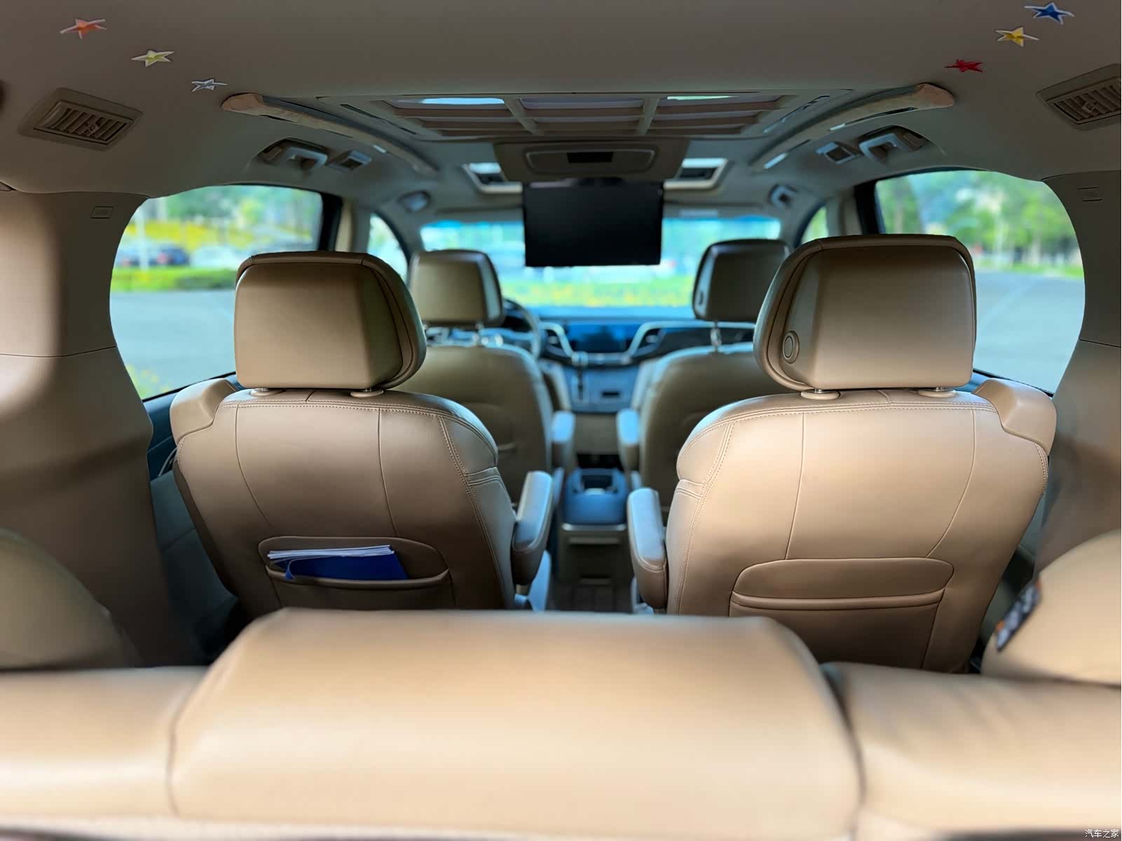 Buick GL8, 2019 13