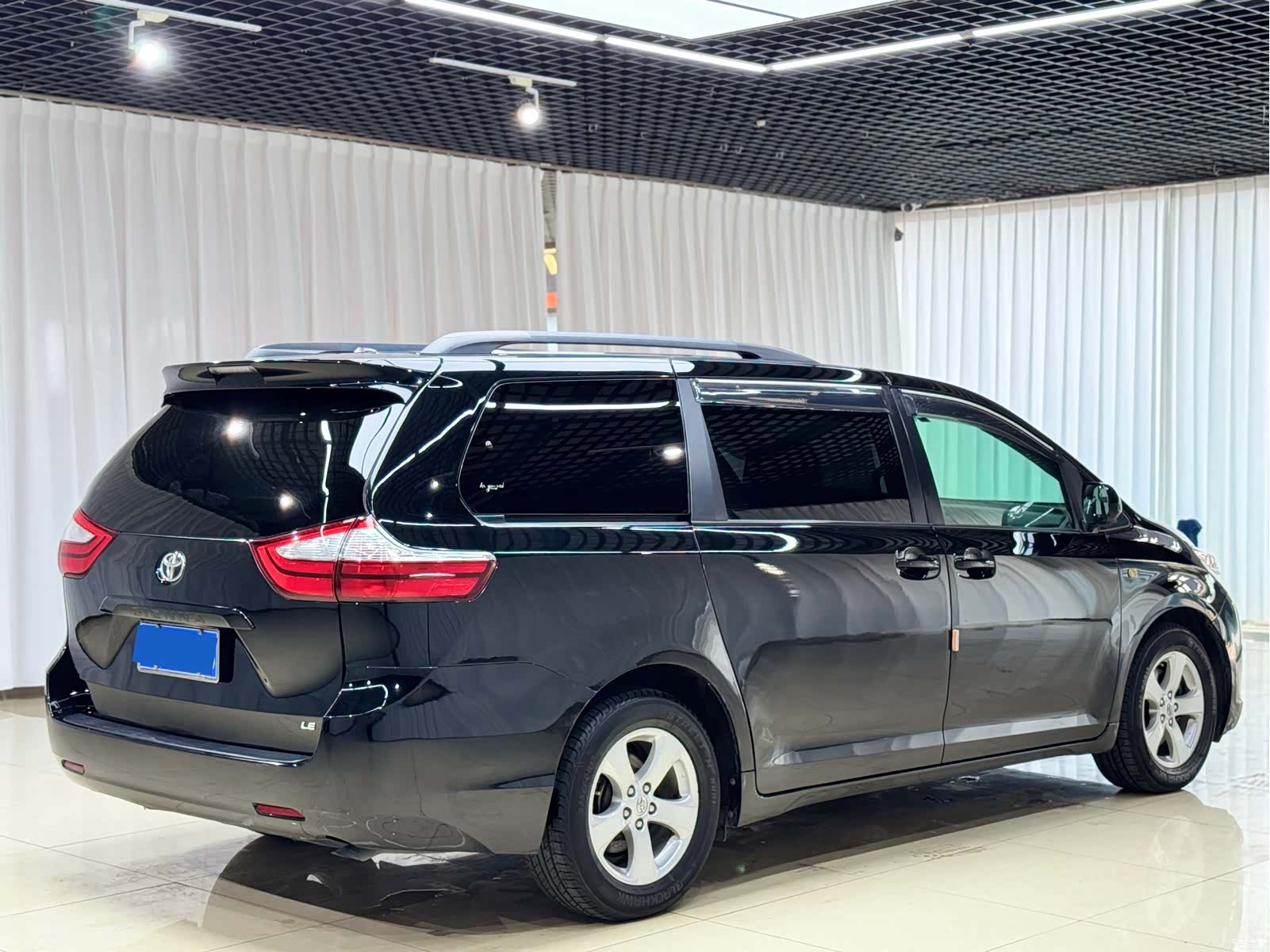 Toyota Sienna, 2015 9