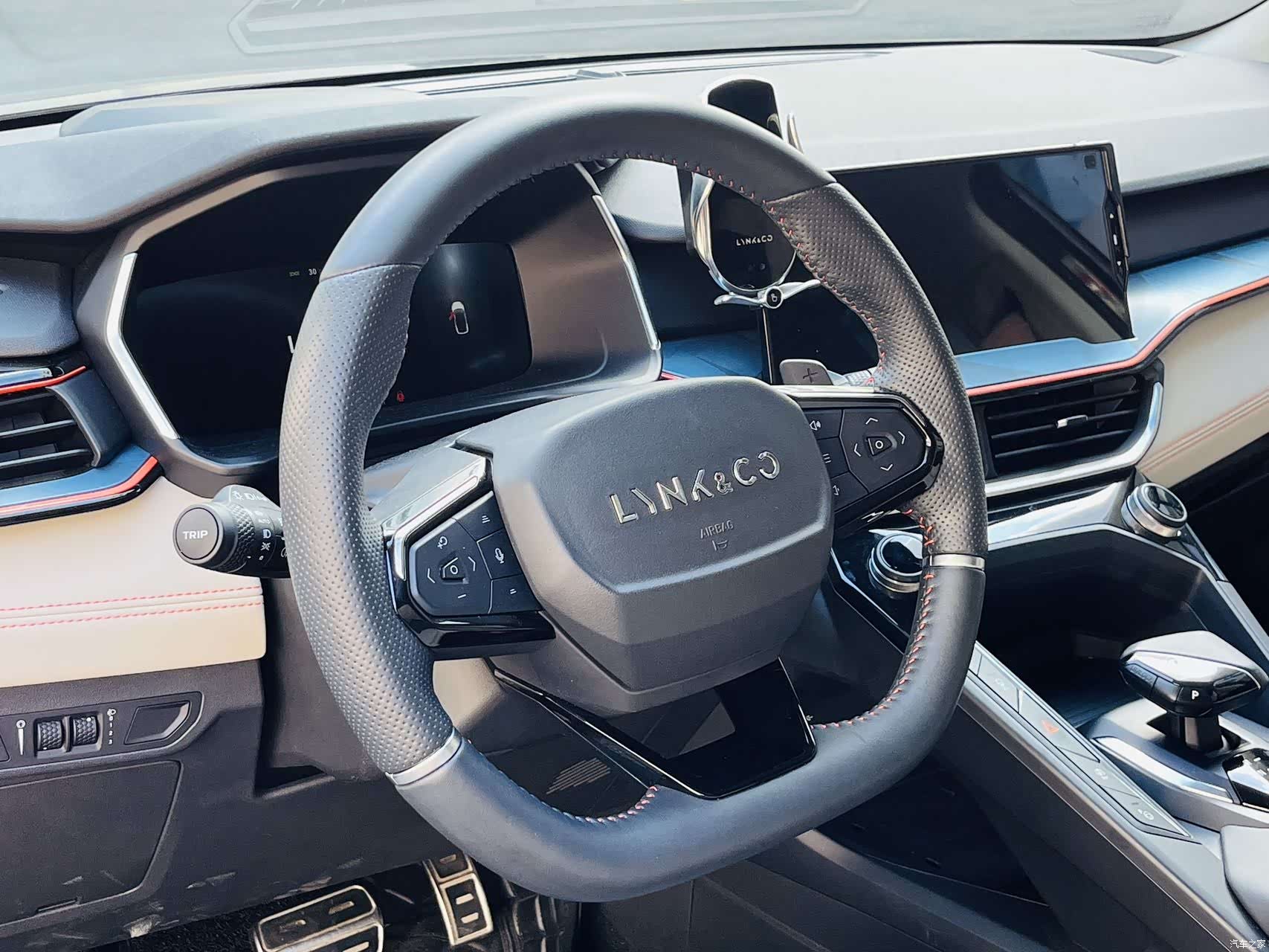 Lynk & Co 02, 2022 все фото