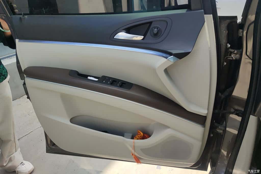 Buick GL8, 2023 7