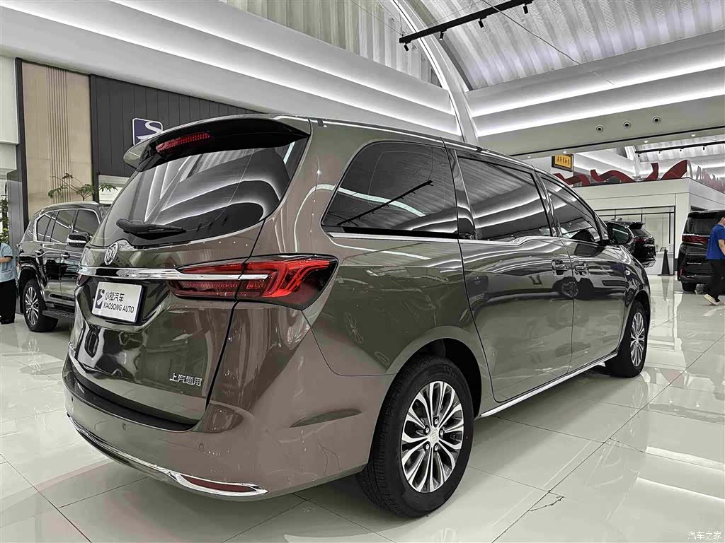 Buick GL8, 2023 10