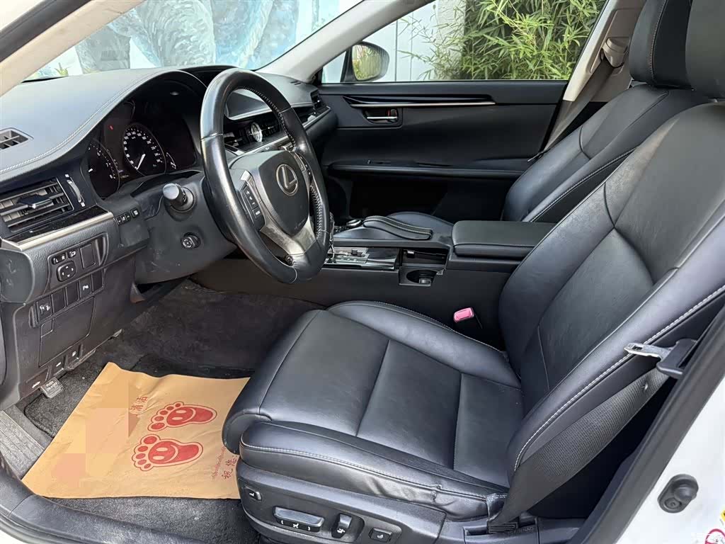 Lexus ES, 2014 3