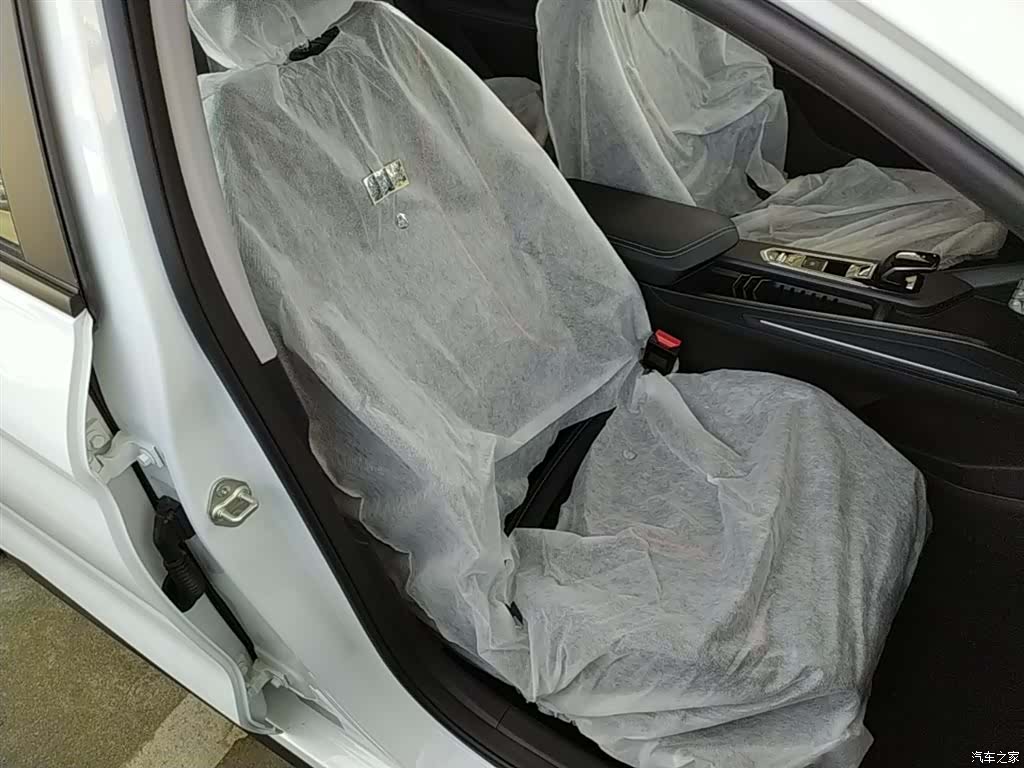 Geely Binray, 2026 25