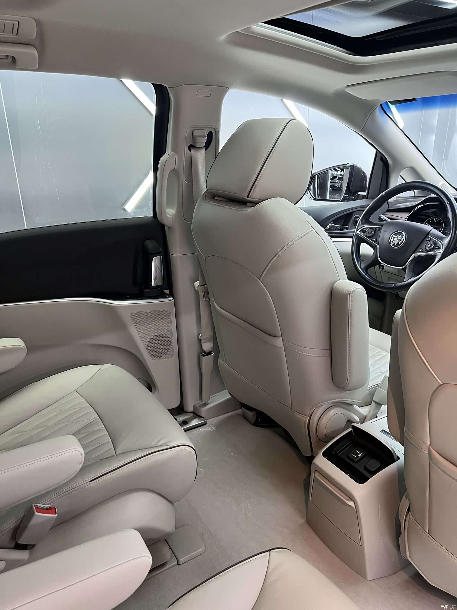 Buick GL8, 2022 27
