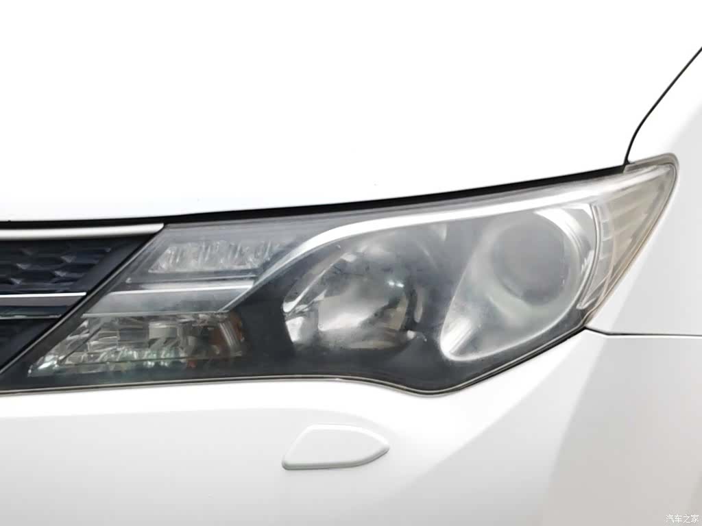 Toyota RAV4, 2014 7