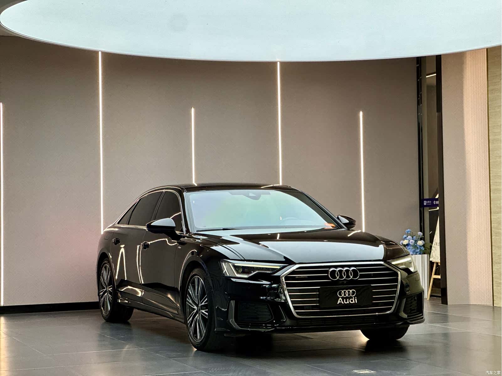 Audi A6L, 2022 3