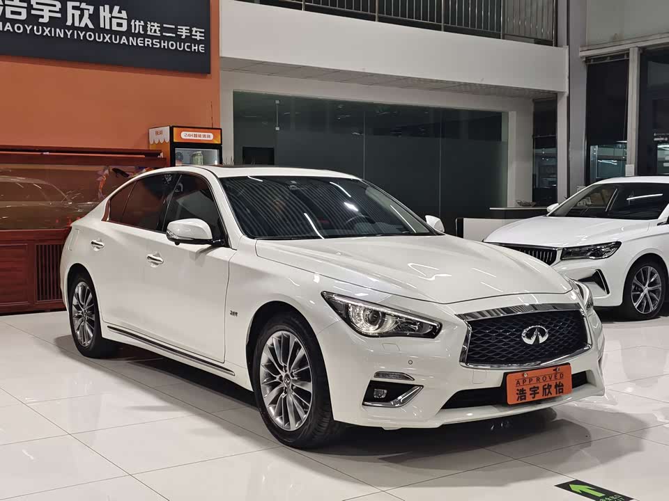 Infiniti Q50L
