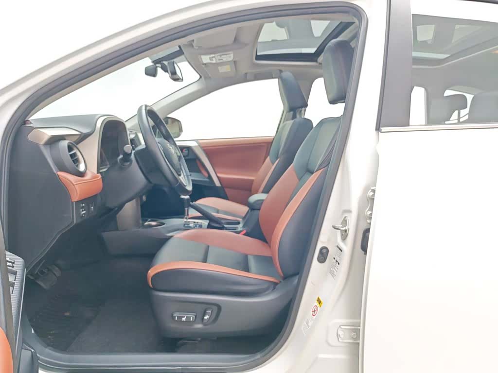 Toyota RAV4, 2014 10