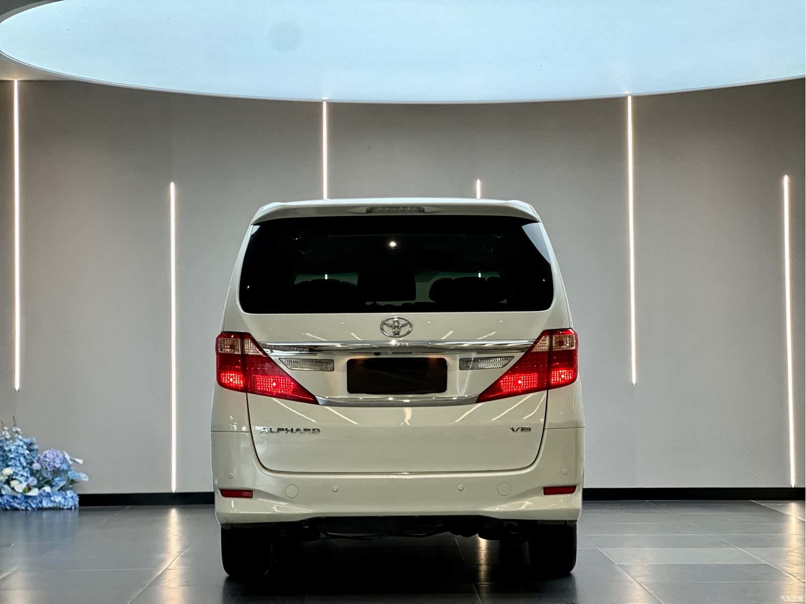 Toyota Alphard, 2015 9