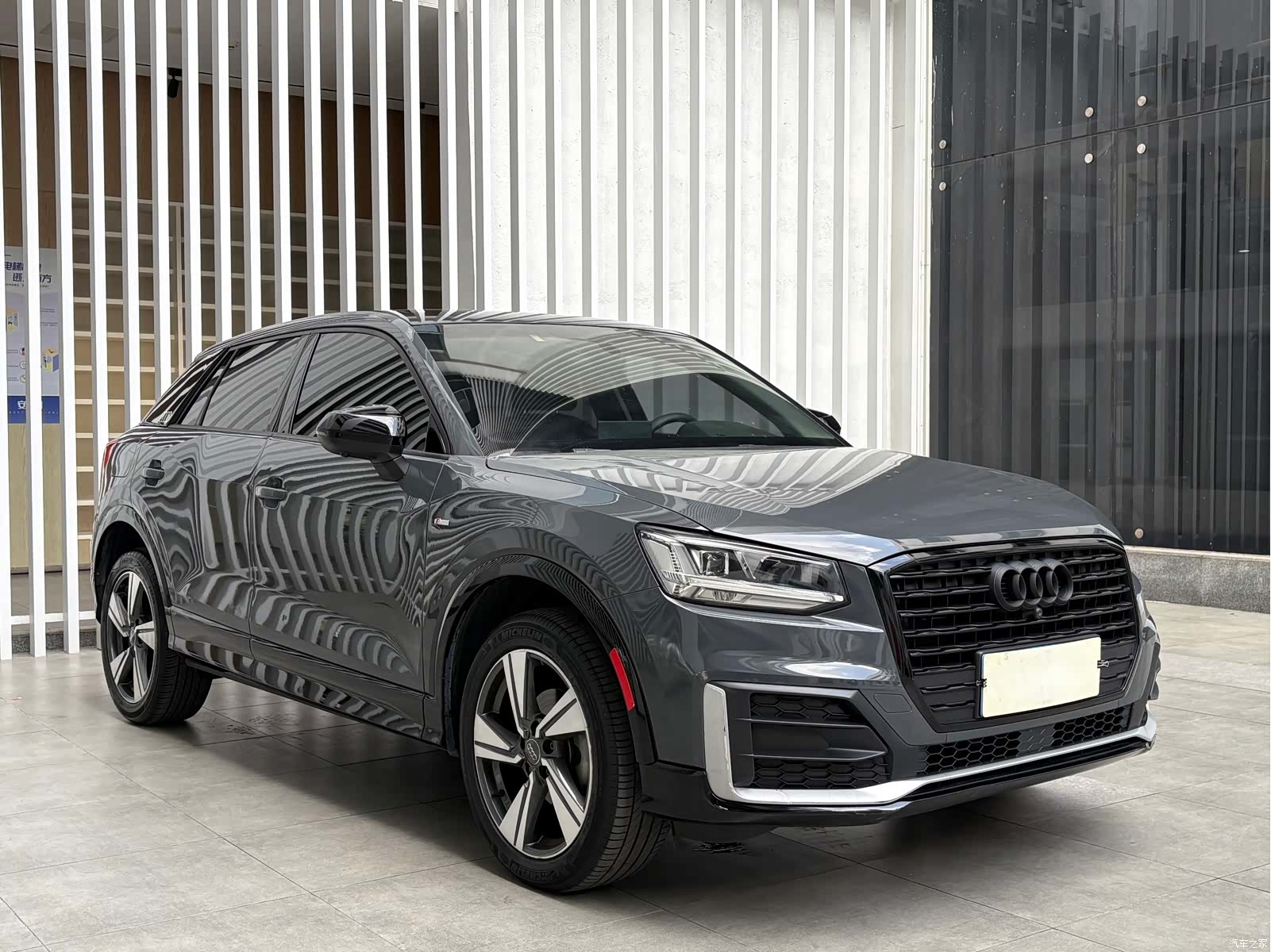Audi Q2L, 2019 3